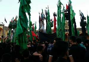 علم برداری، سنت دیرینه مهریزی‌ها در دهه اول محرم