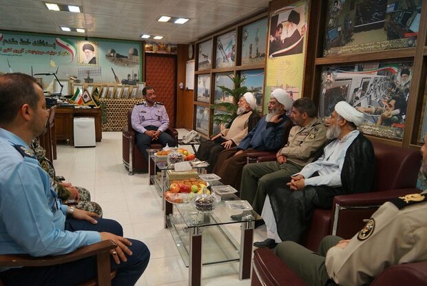 دیدار رئیس سازمان عقیدتی سیاسی ارتش با امیر صباحی فرد