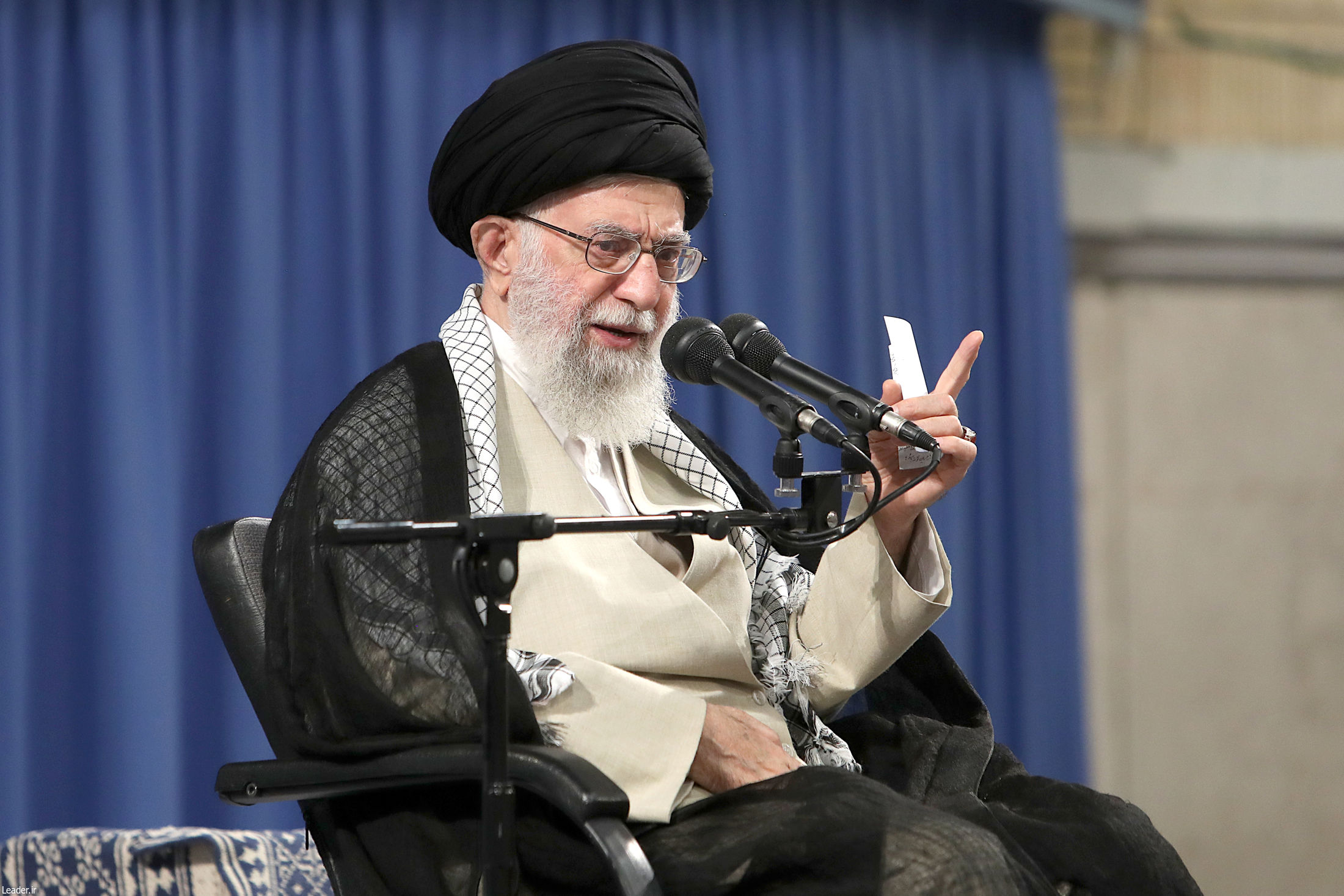 رئیسعلی&rlm;&zwnj;های دلواری کم نیستند، تنها هم نیستند