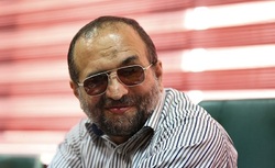 شعبده بازی های مکرون برای گرم کردن میز مذاکره است/جبهه مقاومت برای آمریکا تعیین و تکلیف می کند