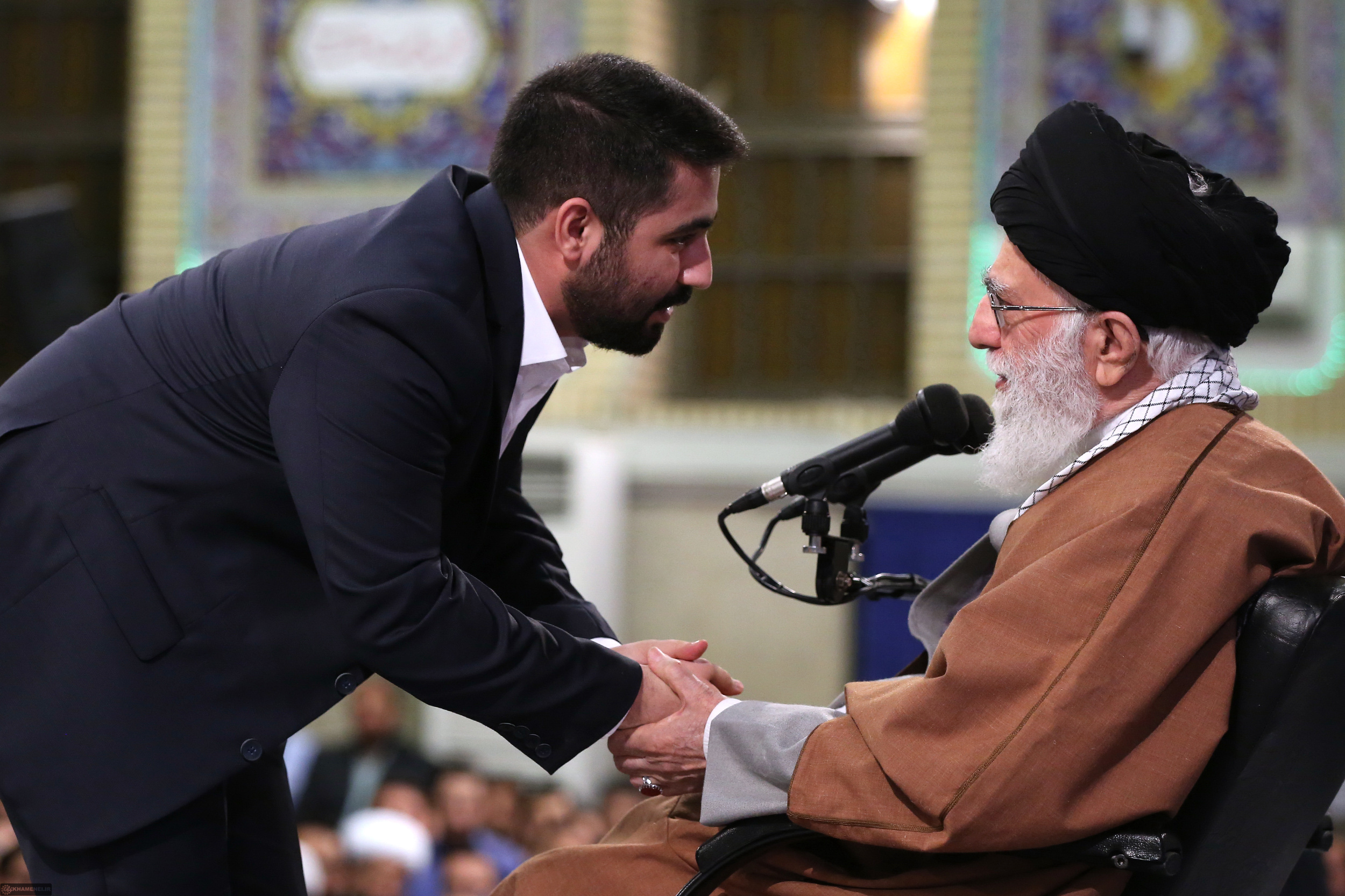 در این برهه‌ از زمان روی مسئله‌ خانواده تکیه کنید + فیلم