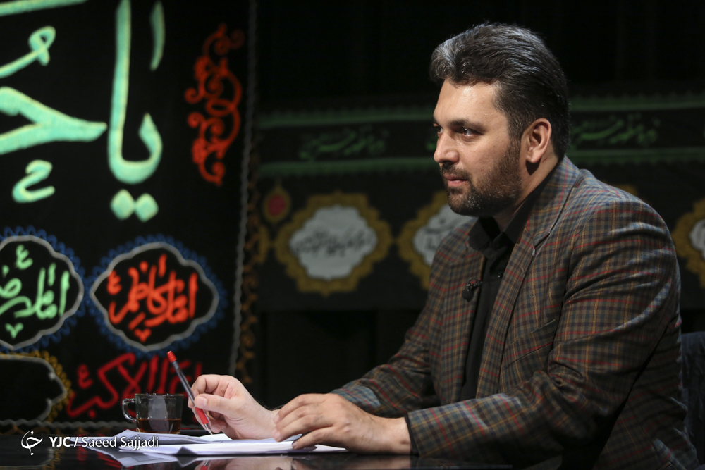 باید ببینیم در مداحیها و شعر سراییها خدا و اهل بیت (ع) چه میپسندند باید ببینیم در مداحیها و شعر سراییها خدا و اهل بیت (ع) چه میپسندند