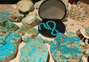 نخستین همایش زیورآلات سنتی قم برگزار شد