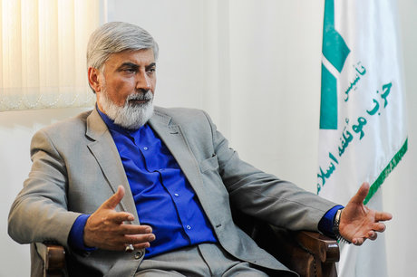 ملت ایران راه های عبور از تحریم را پیدا کرده است /ما از پیچ سخت تحریم ها عبور خواهیم کرد