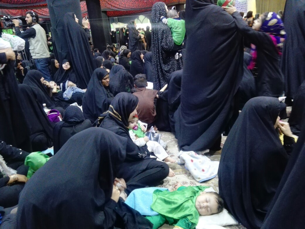 اشک و آه مادران کرمانی به یاد شیرخواره دشت کربلا