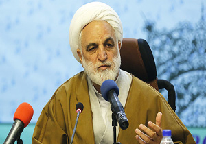 برخی با درآمدهای میلیاردی یک صدم مالیات پرداخت نمی‌کنند/خط اعتباری ۱۵ میلیارد دلاری فریبی تازه است
