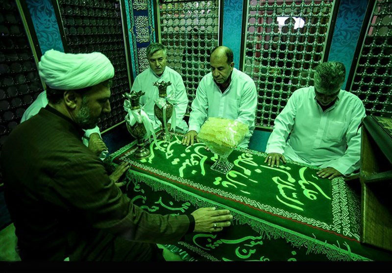 آئین غبار روبی آستان امام‌زاده سید عباس (ع) در بجنورد+ تصویر