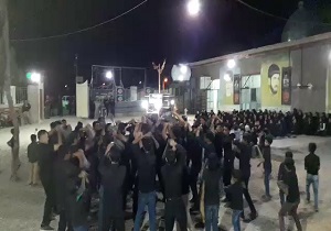 فیلمی از عزاداری عاشقان امام حسین (ع) در روستای ارجمند