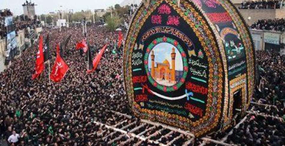 نخل گردانی، رسم دیرینه و زیبای یزدی&zwnj;ها در ماه محرم + فیلم