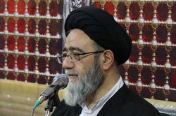 تبیین اهداف عاشورا باید محور همه مضامین نوشته شده و خوانده شده در هیأت حسینی باشد