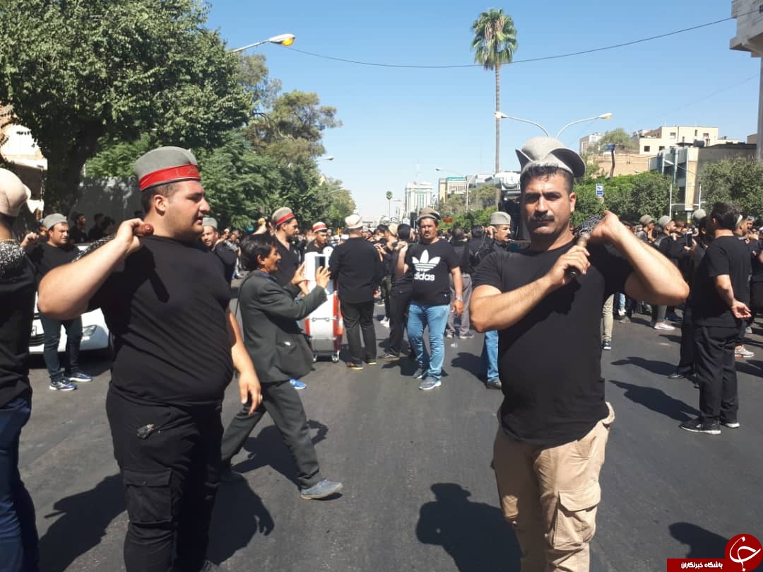 ندای یا ابوالفضل در فارس طنین انداز شد/فارس در عزای علمدار کربلا به سوگ نشست ندای یا ابوالفضل در فارس طنین انداز شد/فارس در عزای علمدار کربلا به سوگ نشست