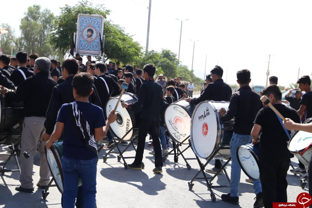 ندای یا ابوالفضل در فارس طنین انداز شد/فارس در عزای علمدار کربلا به سوگ نشست + تصاویر ندای یا ابوالفضل در فارس طنین انداز شد/فارس در عزای علمدار کربلا به سوگ نشست + تصاویر