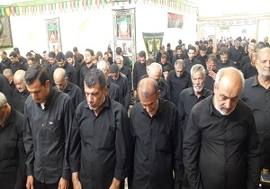 اقامه نماز ظهر تاسوعا در بافران