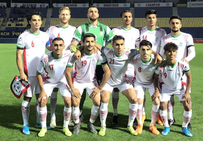 امید&zwnj;های فوتبال ایران با بازوبند سیاه به میدان رفتند