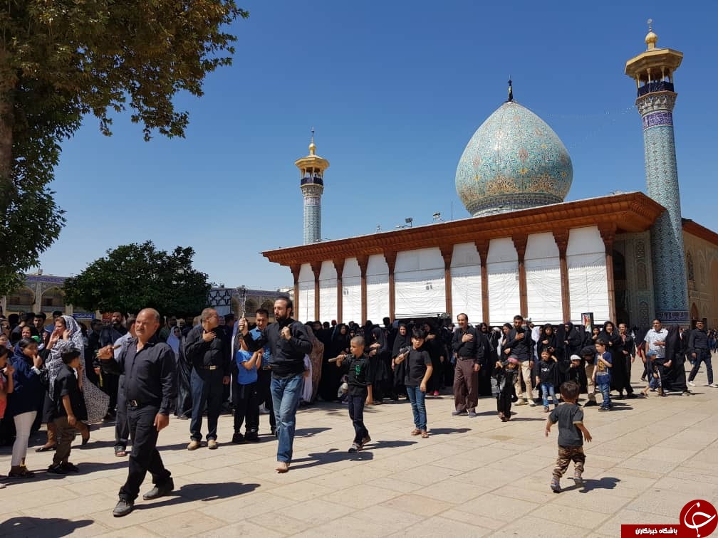 ندای یا ابوالفضل در فارس طنین انداز شد/فارس در عزای علمدار کربلا به سوگ نشست + تصاویر ندای یا ابوالفضل در فارس طنین انداز شد/فارس در عزای علمدار کربلا به سوگ نشست + تصاویر