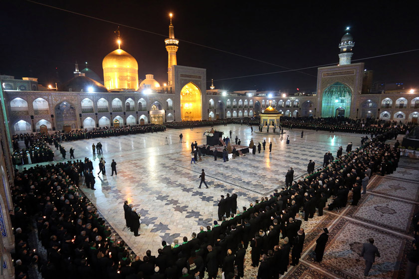 آیین سنتی خطبه خوانی در حرم امام هشتم برگزار شد