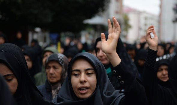 سوگواری شب عاشورا در مناطق مختلف جهان به روایت تصویر