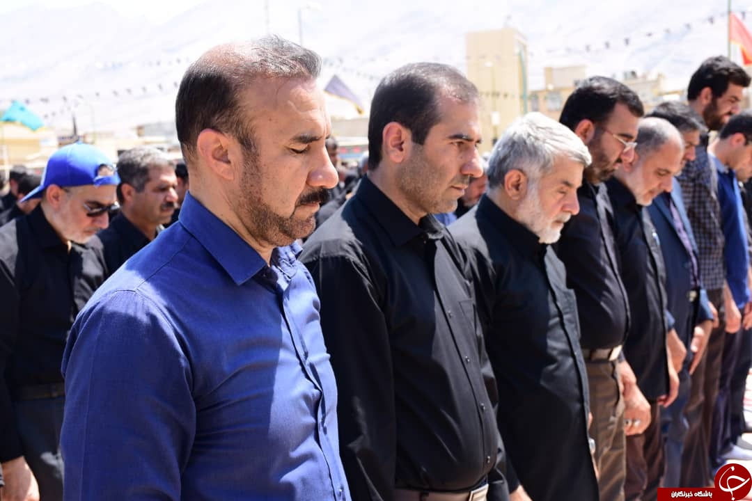 اقامه نماز ظهر تاسوعا در بقاع متبرکه فارس + تصاویر اقامه نماز ظهر تاسوعا در بقاع متبرکه فارس + تصاویر