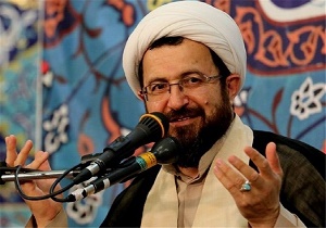 امروز به واسطه مقاومت انقلاب به سرعت جهانی شده است