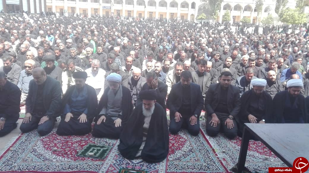 اقامه نماز جماعت ظهر عاشورا در حرم مطهر شاهچراغ (ع)