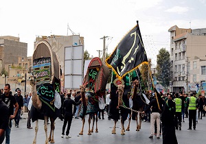 حرکت «کاروان غربت عشق» در کرج + فیلم
