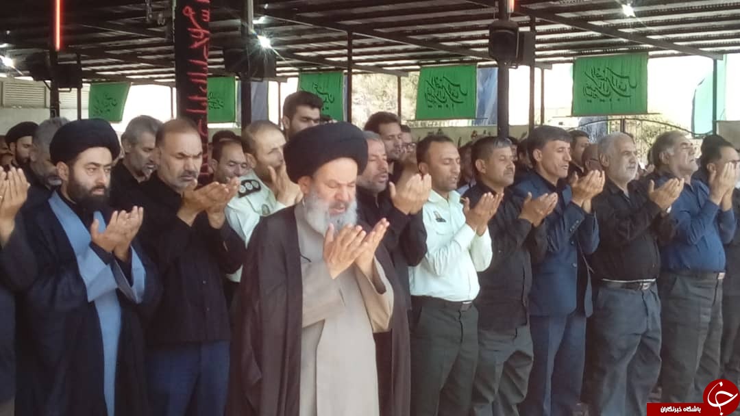 نماز ظهر عاشورا در بقاع متبرکه فارس اقامه شد