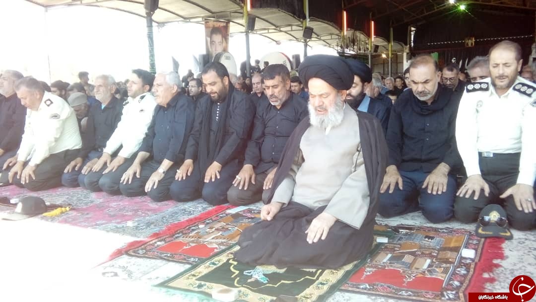 نماز ظهر عاشورا در بقاع متبرکه فارس اقامه شد