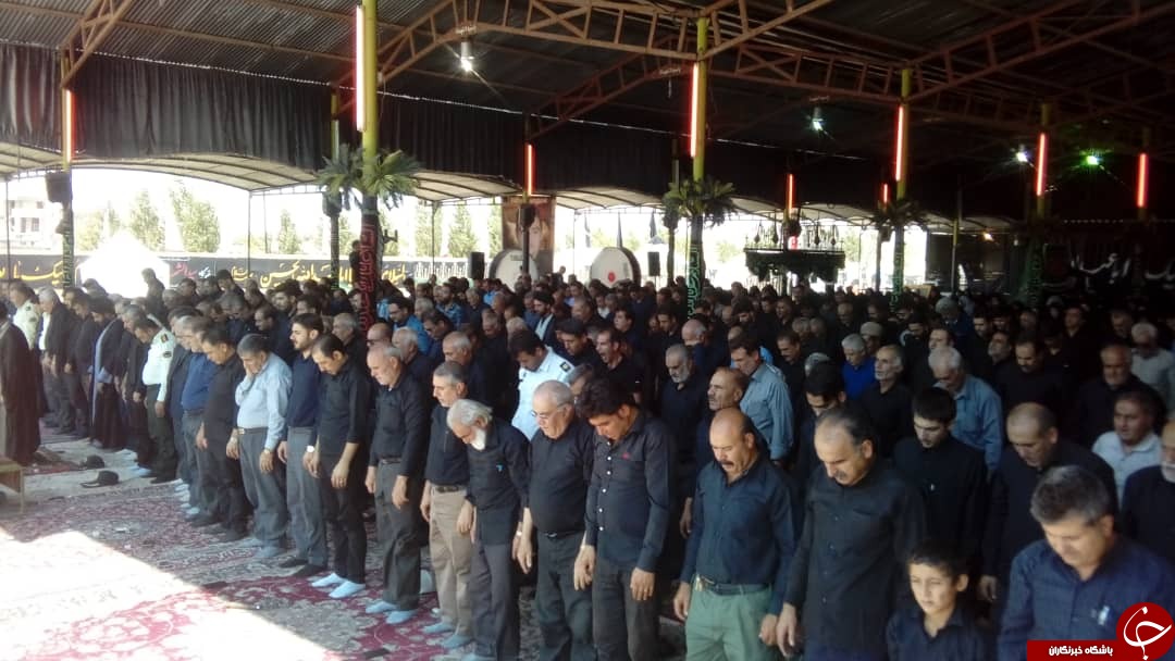 نماز ظهر عاشورا در بقاع متبرکه فارس اقامه شد