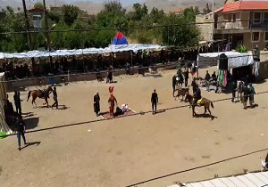 مراسم تعزیه‌خوانی روز عاشورا در روستای «سیلیجرد» ساوه + فیلم