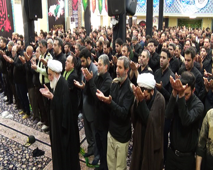 اقامه نماز ظهر عاشورا در استان کرمانشاه