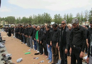 اقامه نماز ظهر عاشورا در خراسان جنوبی