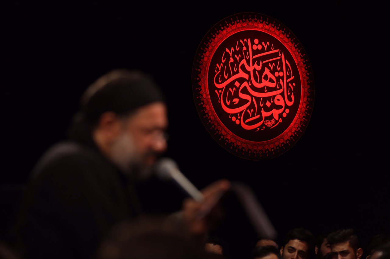 چهارپایه خوانی شب عاشورا محرم ۹۸ با نوای محمود کریمی +دانلود