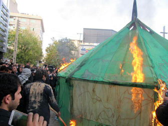برگزاری مراسم خیمه سوزان عاشورا
