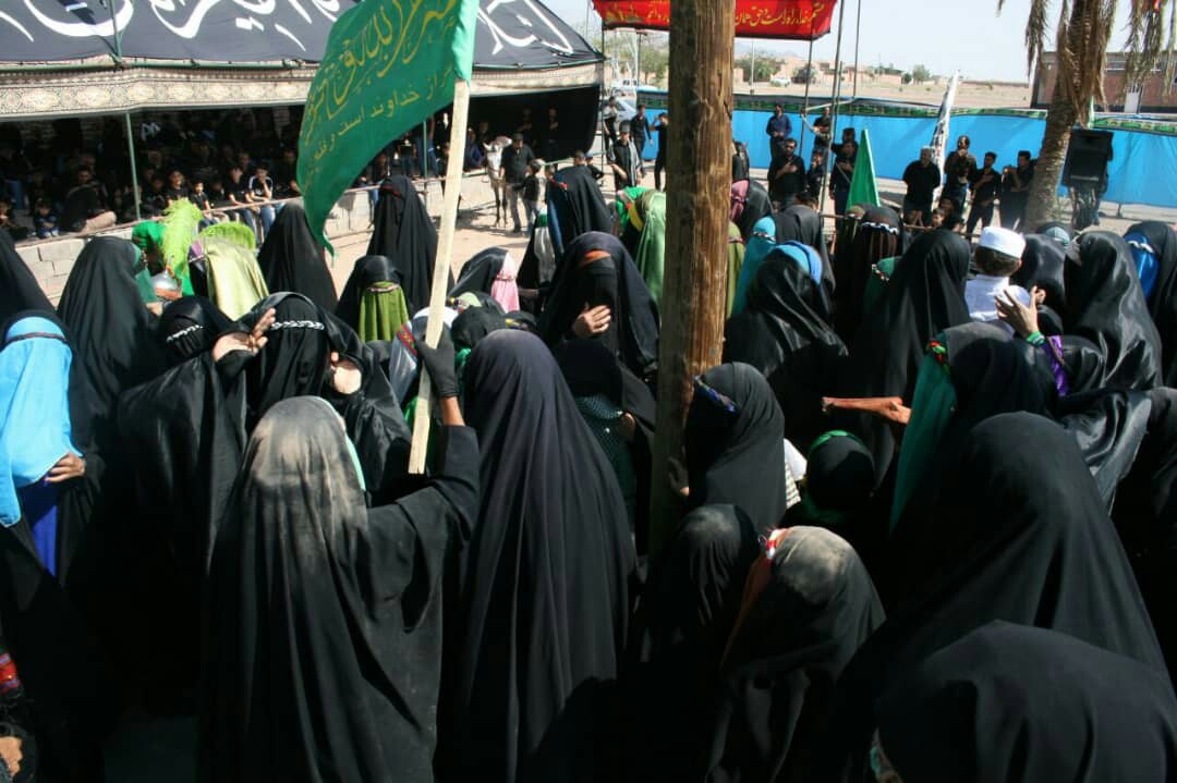 شبی که غریبی در آن موج می زند