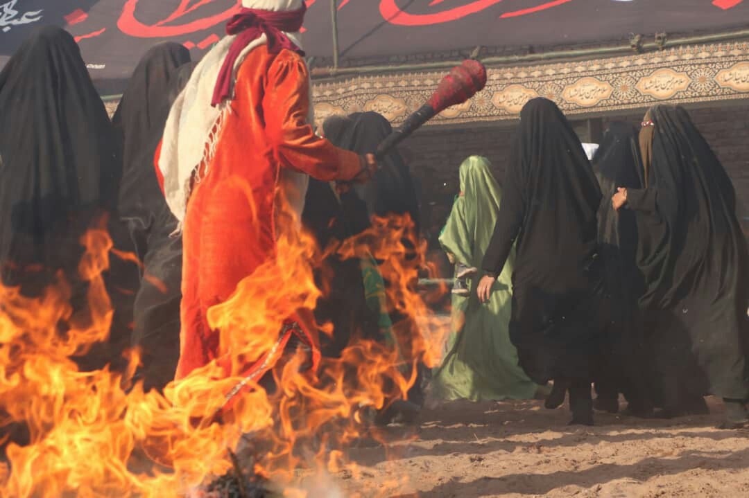 شبی که غریبی در آن موج می زند