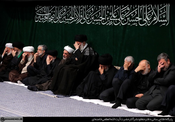 حضور مقتدی صدر و سردار سلیمانی در مراسم شام غریبان حسینیه امام خمینی + عکس