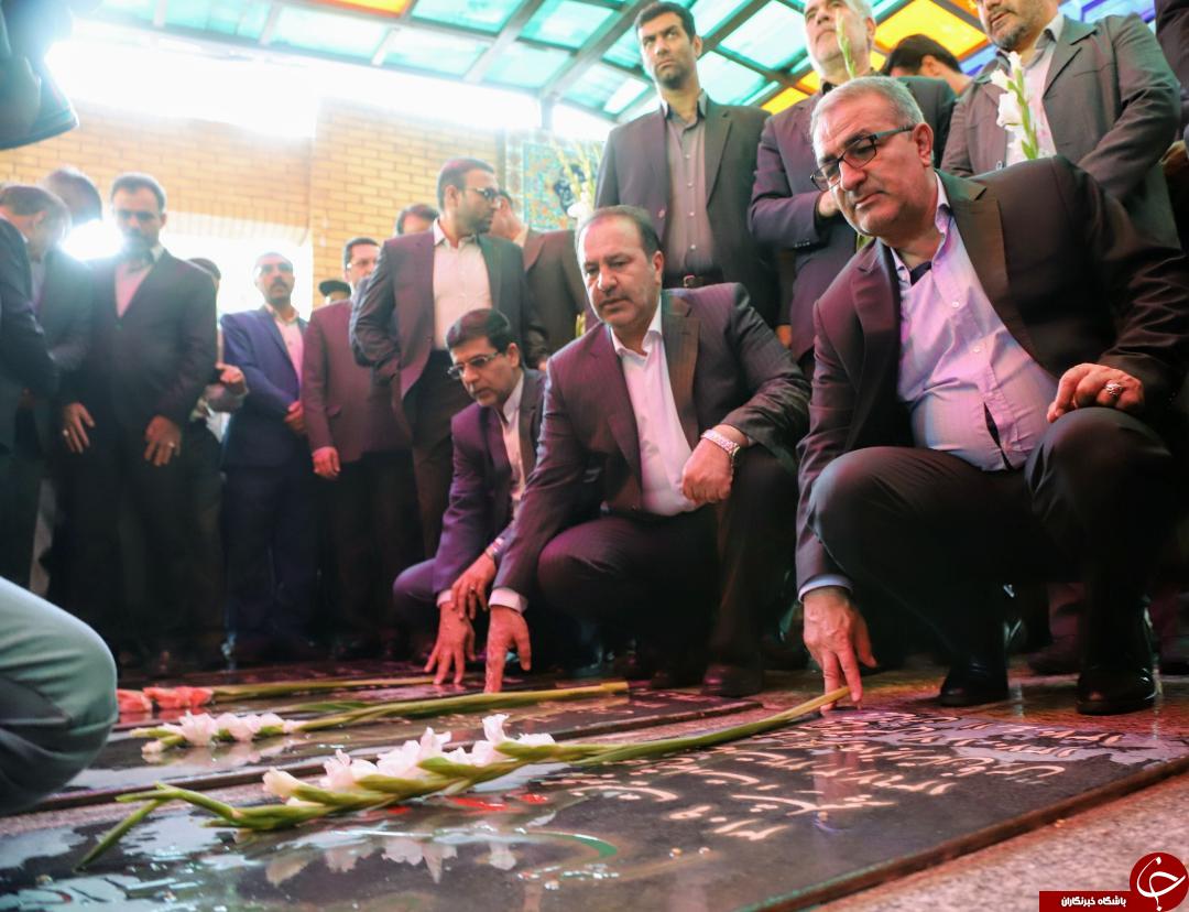 ادای احترام مدیران و مسئولان استان فارس به شهداء