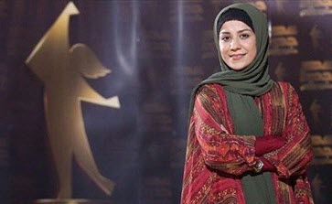 استقبال پرشور مردم از ستاره عصرجدید در فرودگاه اهواز +فیلم استقبال پرشور مردم از ستاره عصرجدید در فرودگاه اهواز +فیلم
