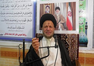 مسئولان باید با برای رفع محرومیت و خدمات رسانی مناسب کوشش کنند