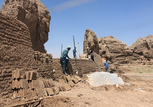 قلعه تاریخی روستای آفریز قاین مرمت می‌شود