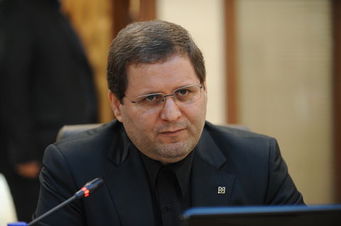 سرمایه گذاران تسهیلات ارزان قیمت را از نمایندگان مجلس مطالبه کنند