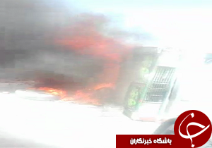 یک دستگاه وانت در قزوین طعمه حریق شد