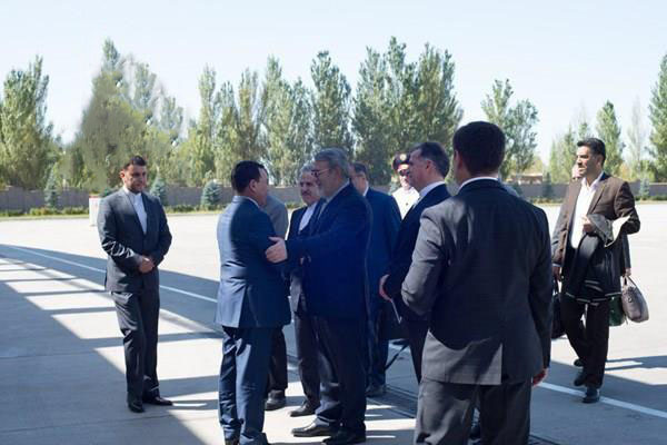 وزیر کشور وارد بیشکک شد
