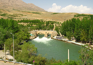 پیش بینی آسمان صاف و گاهی وزش باد