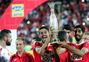 اهدای کاپ قهرمانی سوپرجام به پرسپولیس پیش از بازی با صنعت نفت تکذیب شد
