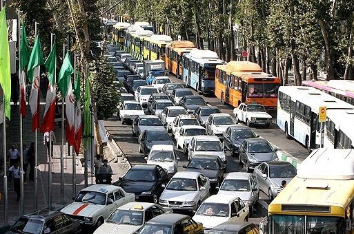 جمعه///////////تعطیلی کارگاه&zwnj;های عمرانی در ۲ هفته ابتدایی مهر/احتمال بازنگری در قانون اجرای طرح کاهش آلودگی هوا با شروع مدارس