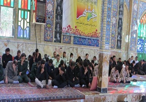 استقامت یکی از پیام‌های مکتب امام حسین (ع) است
