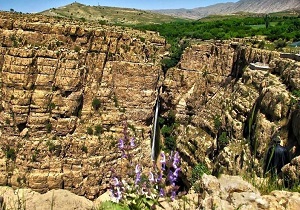 آبشار پیران، از بلندترین آبشارهای ایران در سرپل ذهاب + فیلم