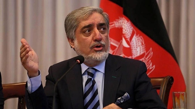 عبدالله: اشرف غنی از امکانات دولتی برای پیروزی در انتخابات استفاده می کند
