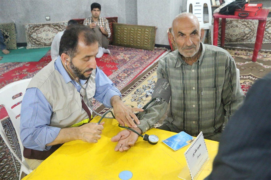 استقرار کاروان سلامت همدان در طبس